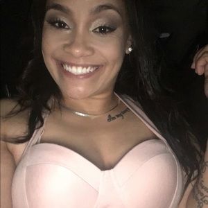 Meet your Posher, Jewel